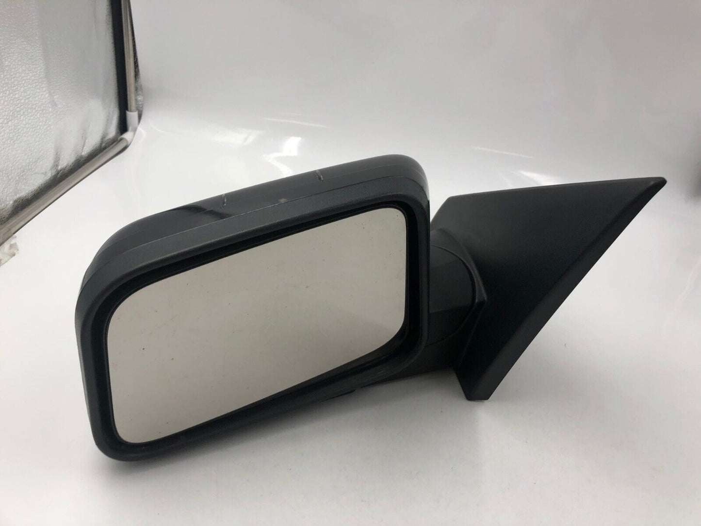 2007 Ford Edge Driver Side View Power Door Mirror Gray OEM A04B59004