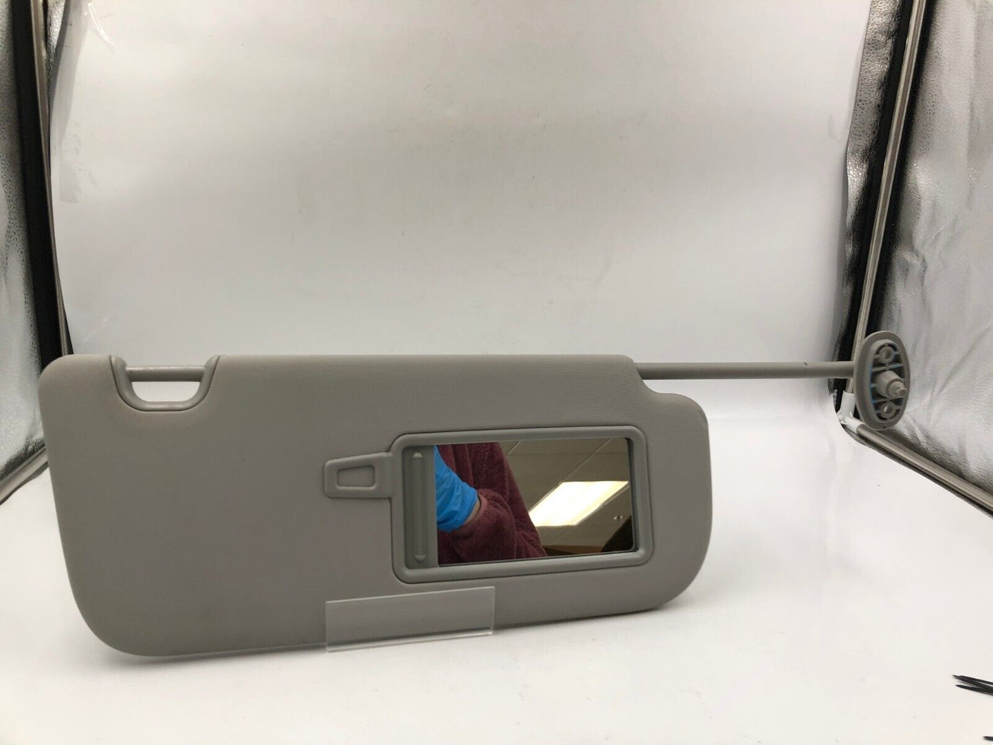 2014-2019 Kia Soul Passenger Sun Visor Sunvisor Gray OEM A04B61003