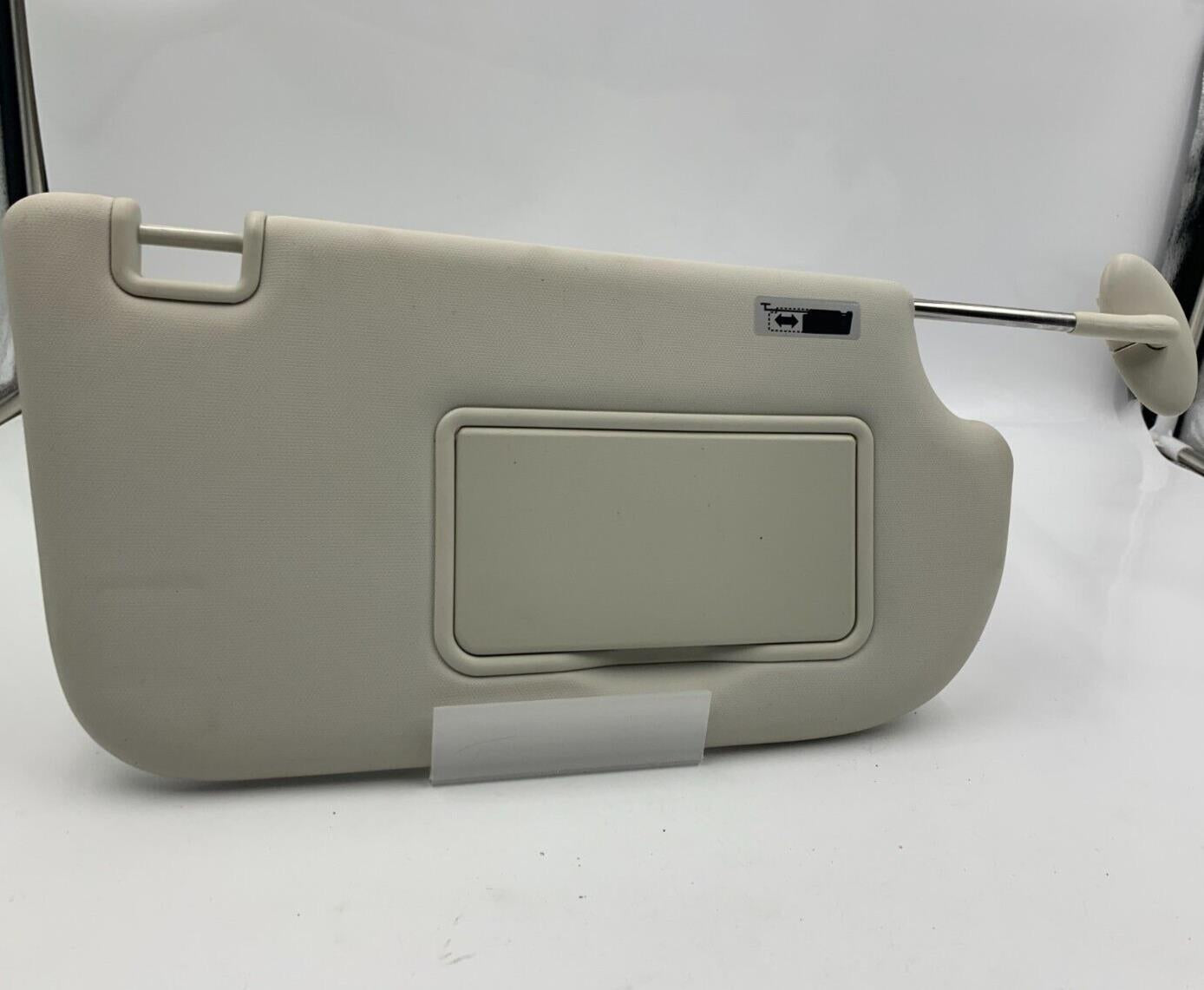 2013-2019 Ford Escape Passenger Sun Visor Sunvisor Ivory Illumination A04B61008