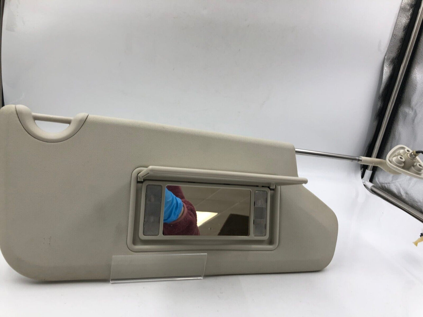 2009-2010 Dodge Journey Passenger Sun Visor Sunvisor Gray Illuminated A04B61012