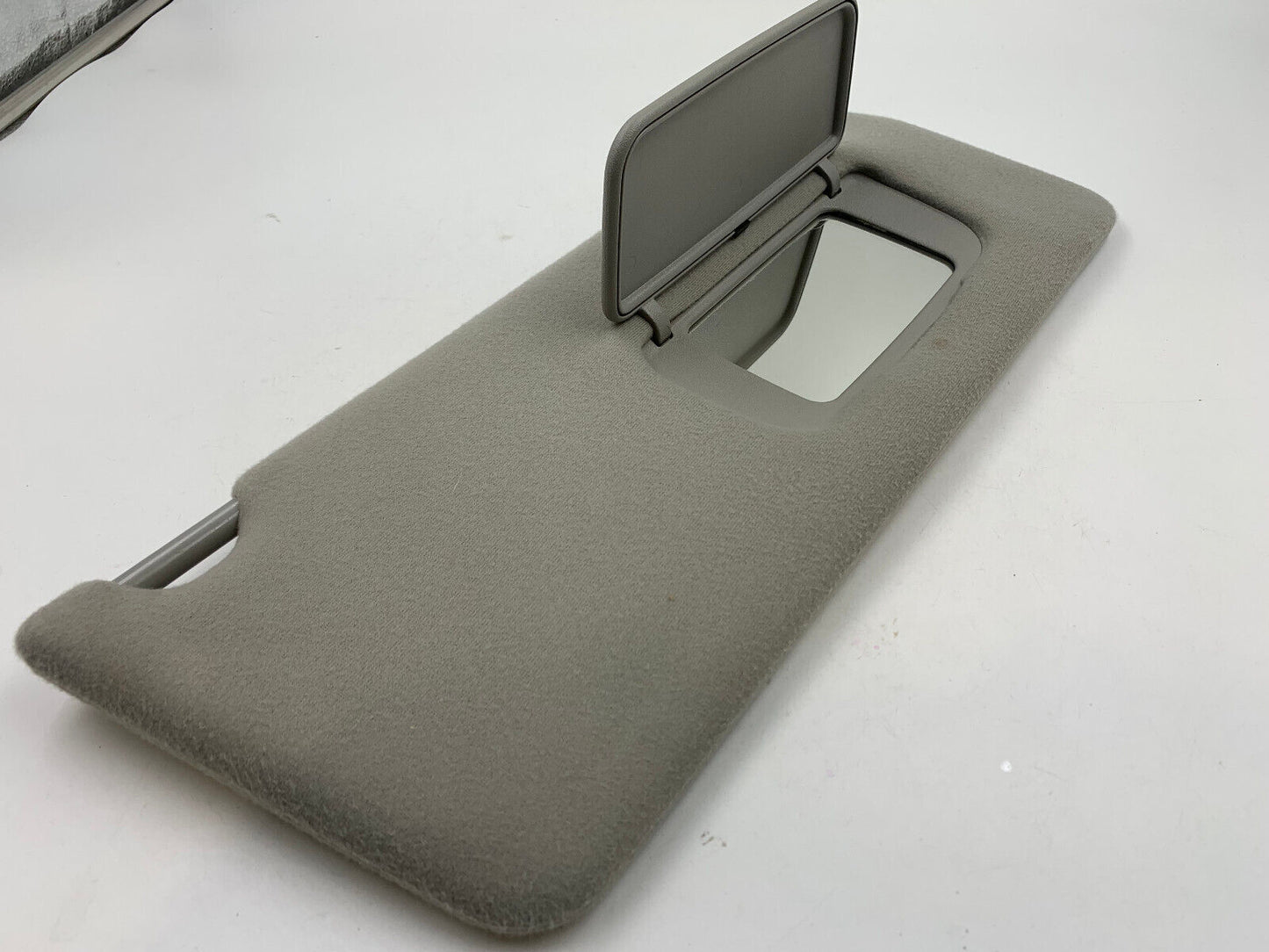 2002-2006 Toyota Camry Passenger Sun Visor Sunvisor Gray OEM A03B54040