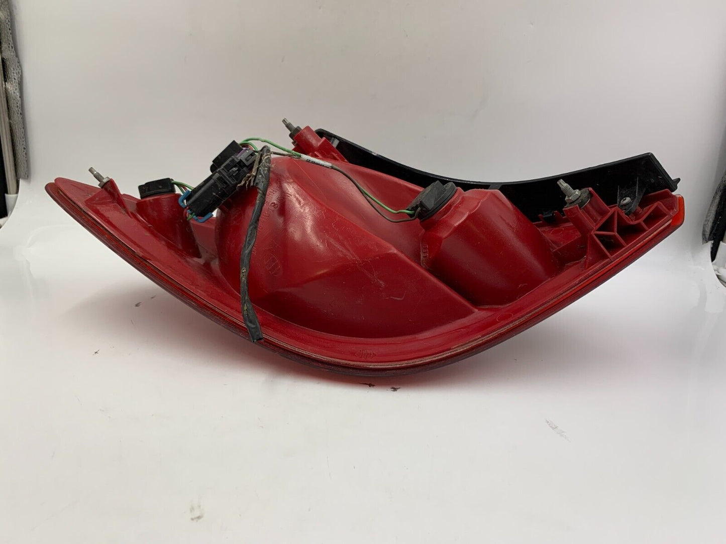 2005-2010 Pontiac G6 Passenger Side Tail Light Taillight OEM A04B68003