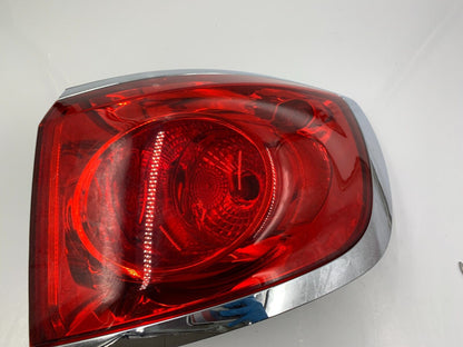 2008-2012 Buick Enclave Passenger Side Tail Light Taillight OEM D03B33032