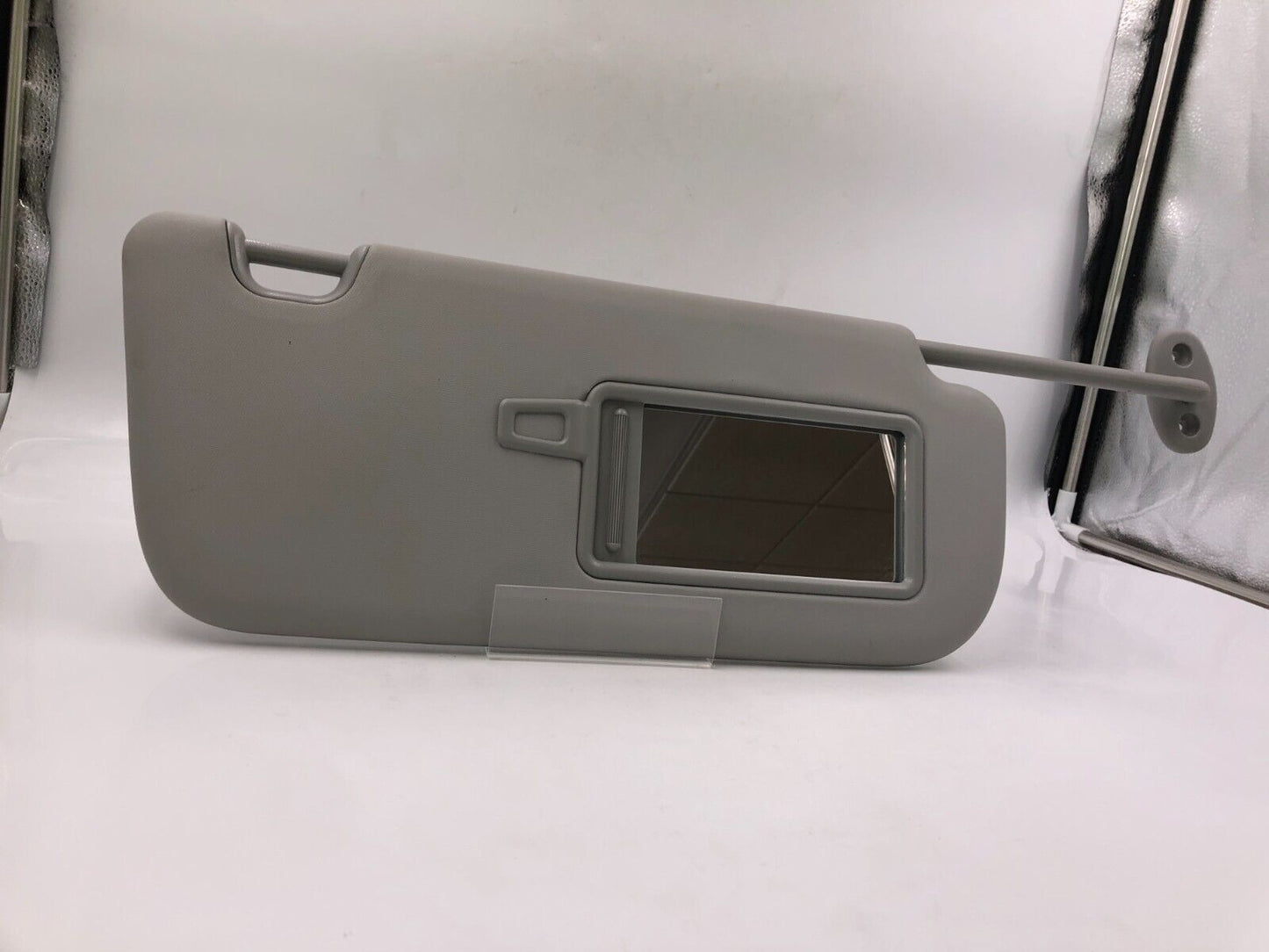 2014-2019 Kia Soul Passenger Sun Visor Sunvisor Gray Illuminated OEM A04B69002