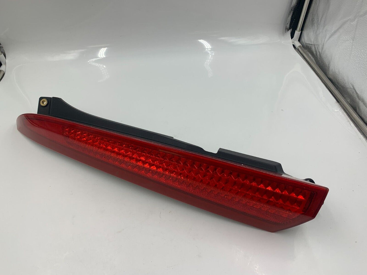 2007-2014 Volvo XC90 Driver Side Tail Light Taillight OEM B03B57001