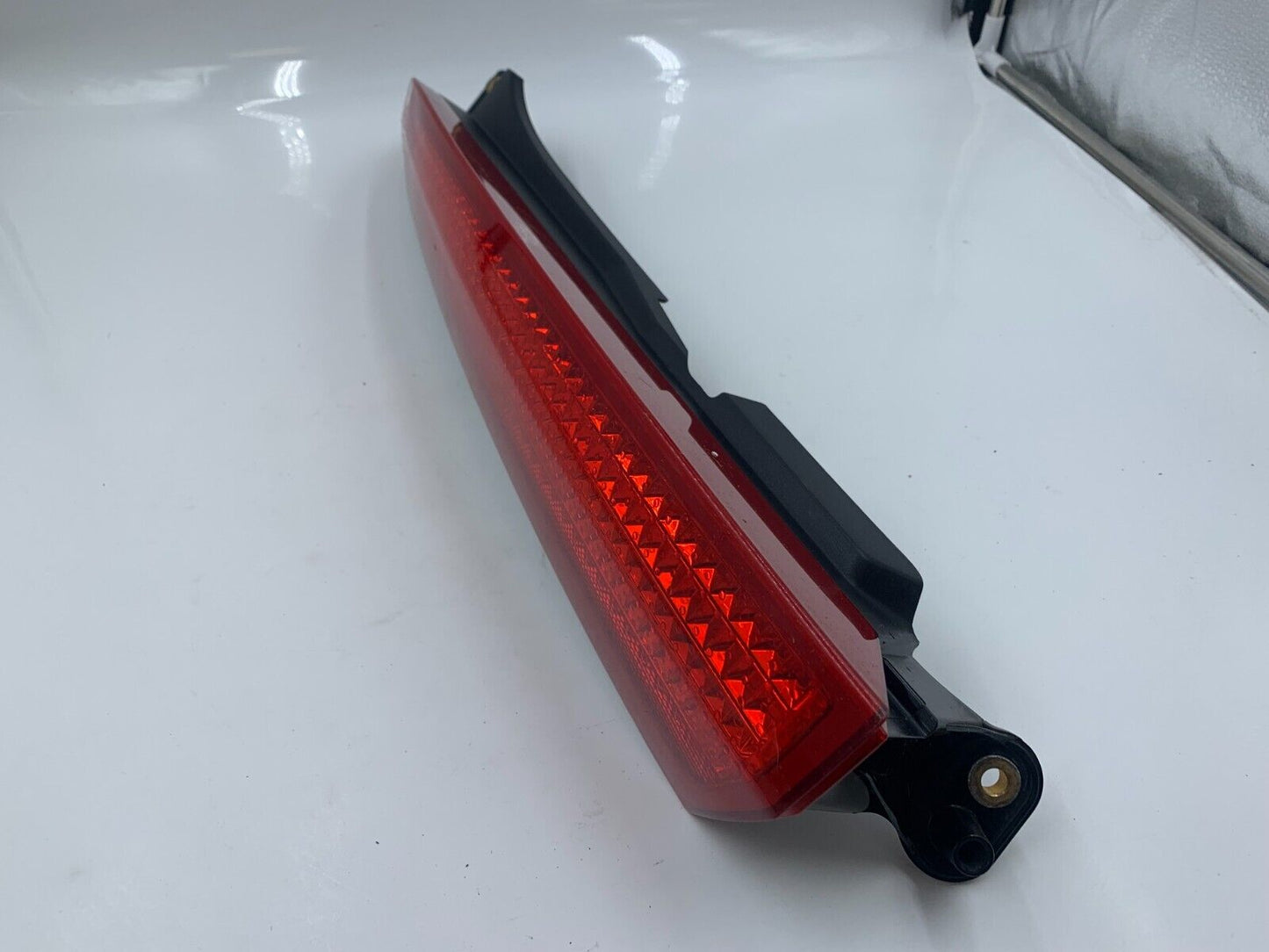 2007-2014 Volvo XC90 Driver Side Tail Light Taillight OEM B03B57001