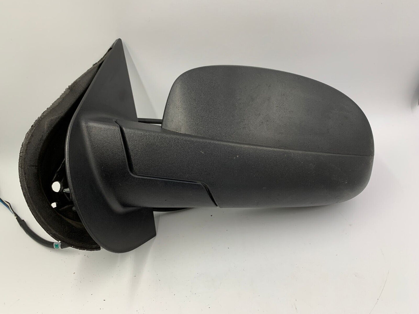 2007-2013 Chevrolet Silverado 1500 Driver Side Power Door Mirror Black B03B63002