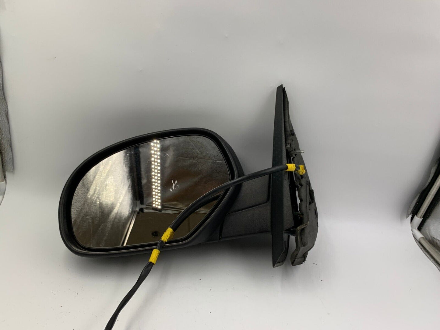 2007-2013 Chevrolet Silverado 1500 Driver Side Power Door Mirror Black B03B63002