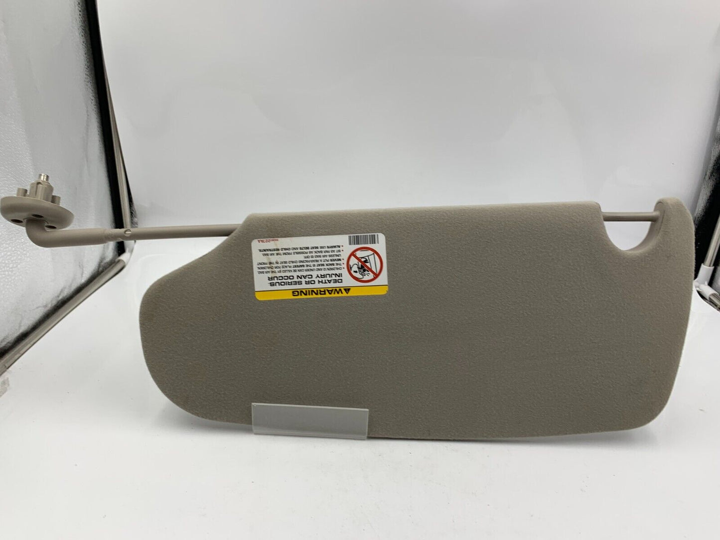 2002-2005 Dodge Ram 1500 Passenger Sun Visor Sunvisor Gray Illuminated B04B47054