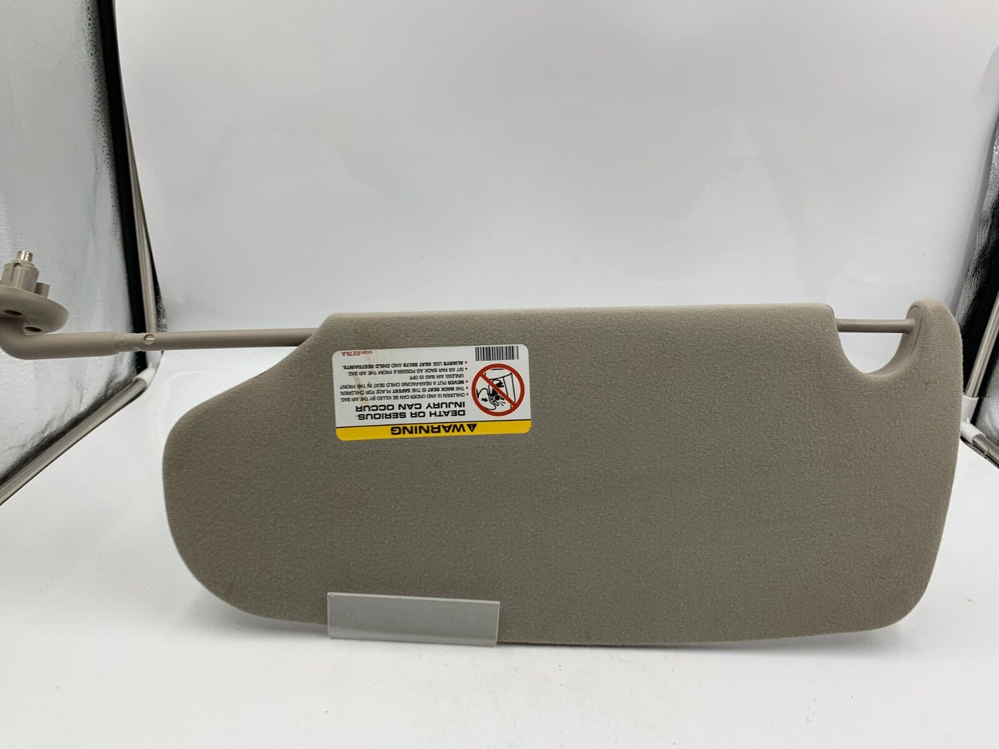 2002-2005 Dodge Ram 1500 Passenger Sun Visor Sunvisor Gray Illuminated B04B47054