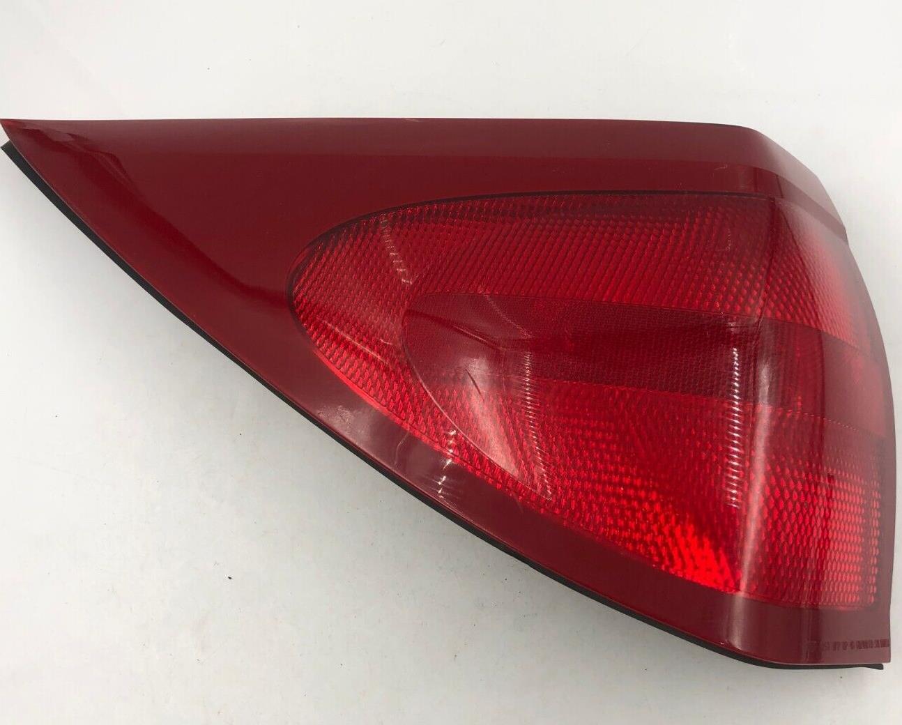 2002-2003 Buick Rendezvous Driver Side Tail Light Taillight OEM B03B59002