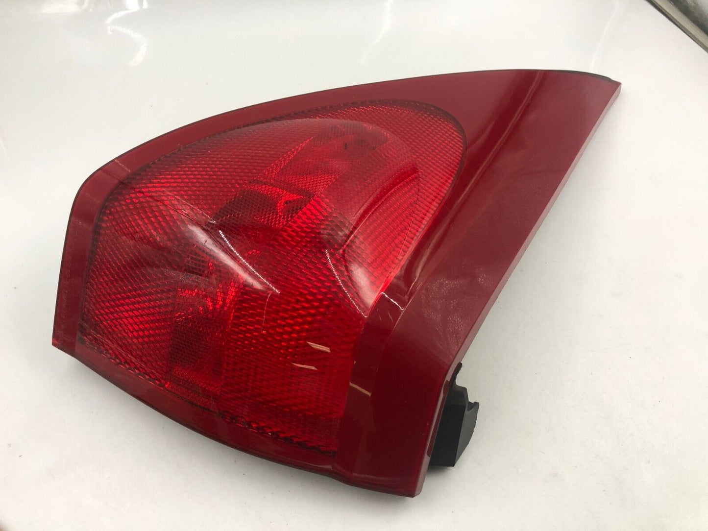 2002-2003 Buick Rendezvous Driver Side Tail Light Taillight OEM B03B59002