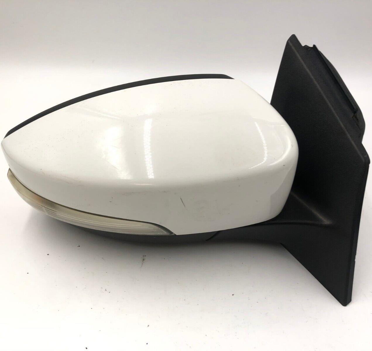 2015-2018 Ford Focus Passenger Side View Power Door Mirror White OEM D01B22025