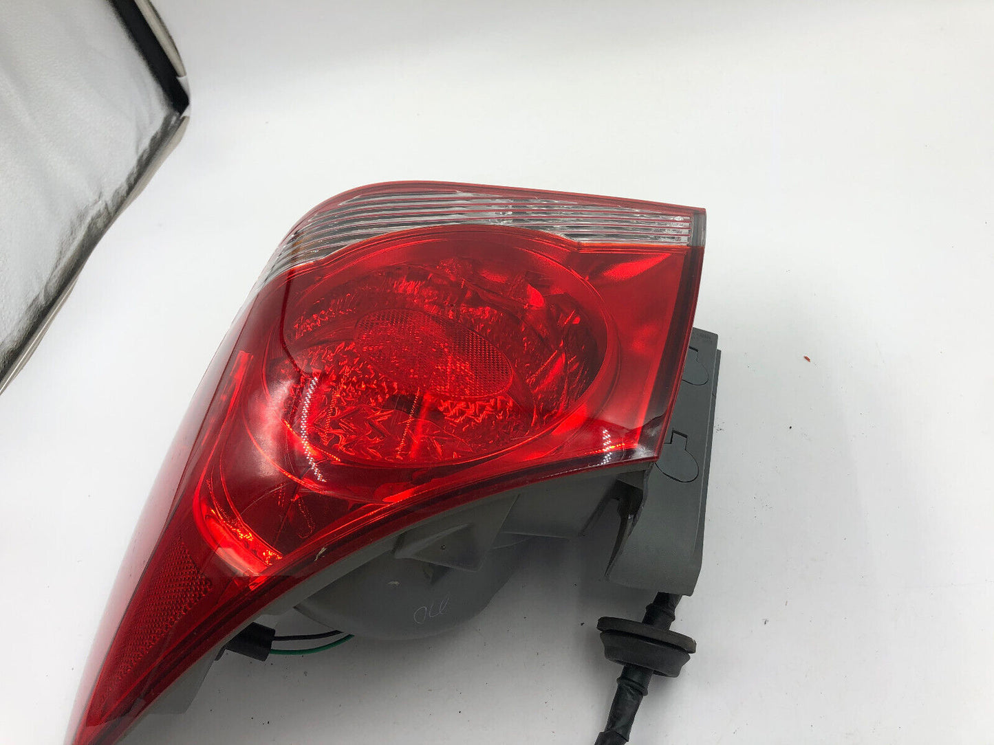 2011-2016 Chevrolet Cruze Passenger Side Tail Light Taillight OEM G02B04002