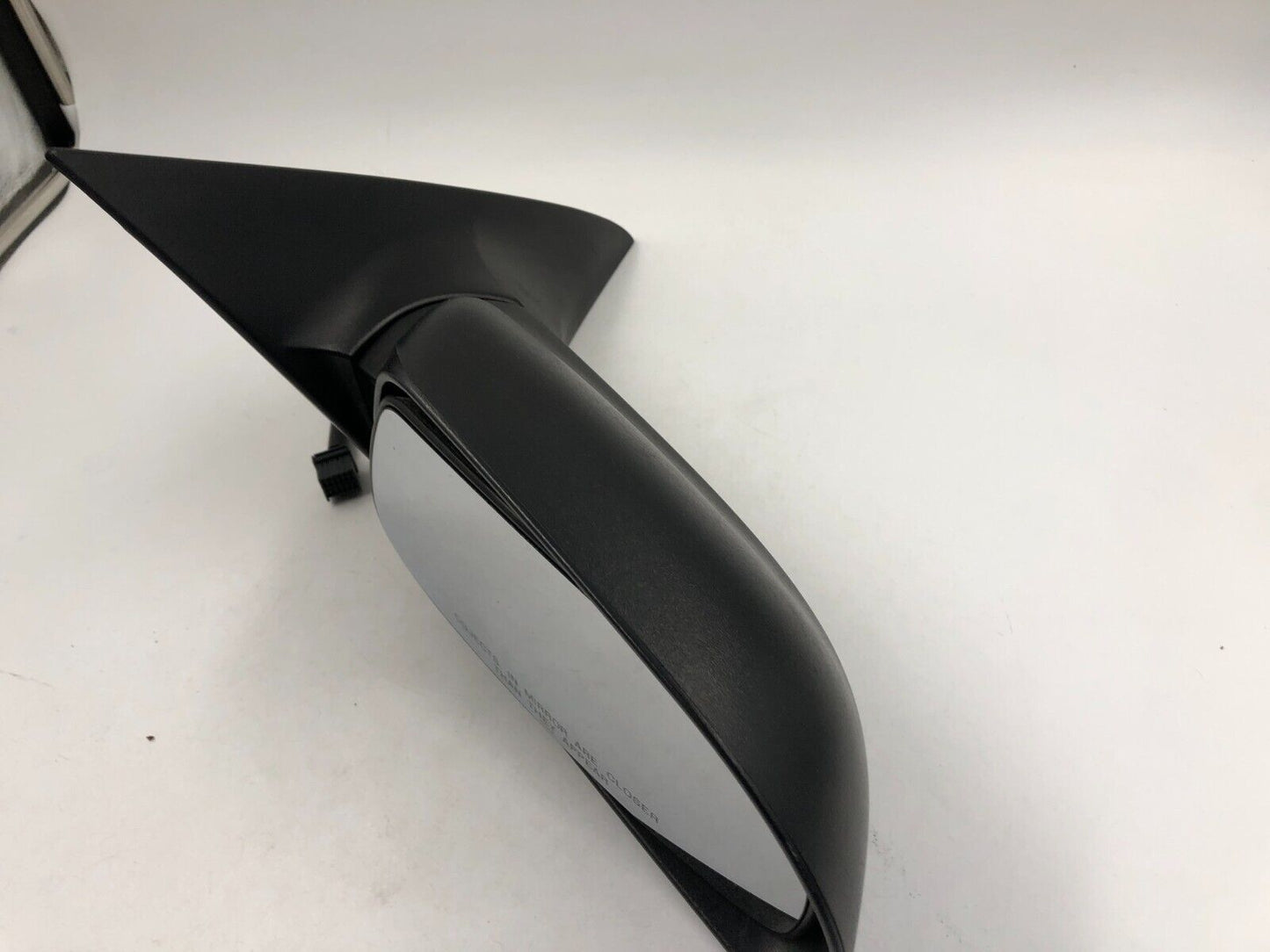 2004-2005 Chrysler Pacifica Driver Side View Power Door Mirror Black A01B39036