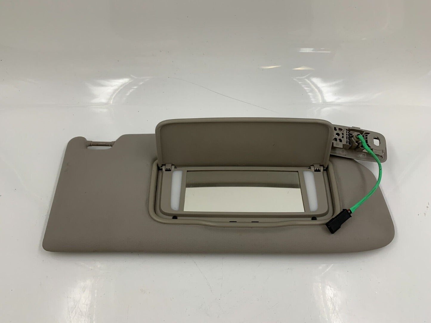 2007-2011 Volvo V50 Passenger Sun Visor Sunvisor Illuminated Gray OEM D03B23051