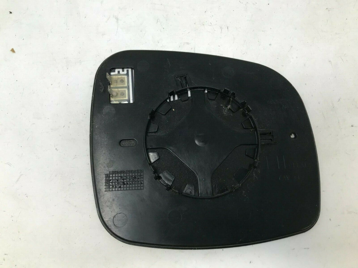 2008-2010 Chrysler Town & Country Driver Side Power Door Mirror Glass Only G0133