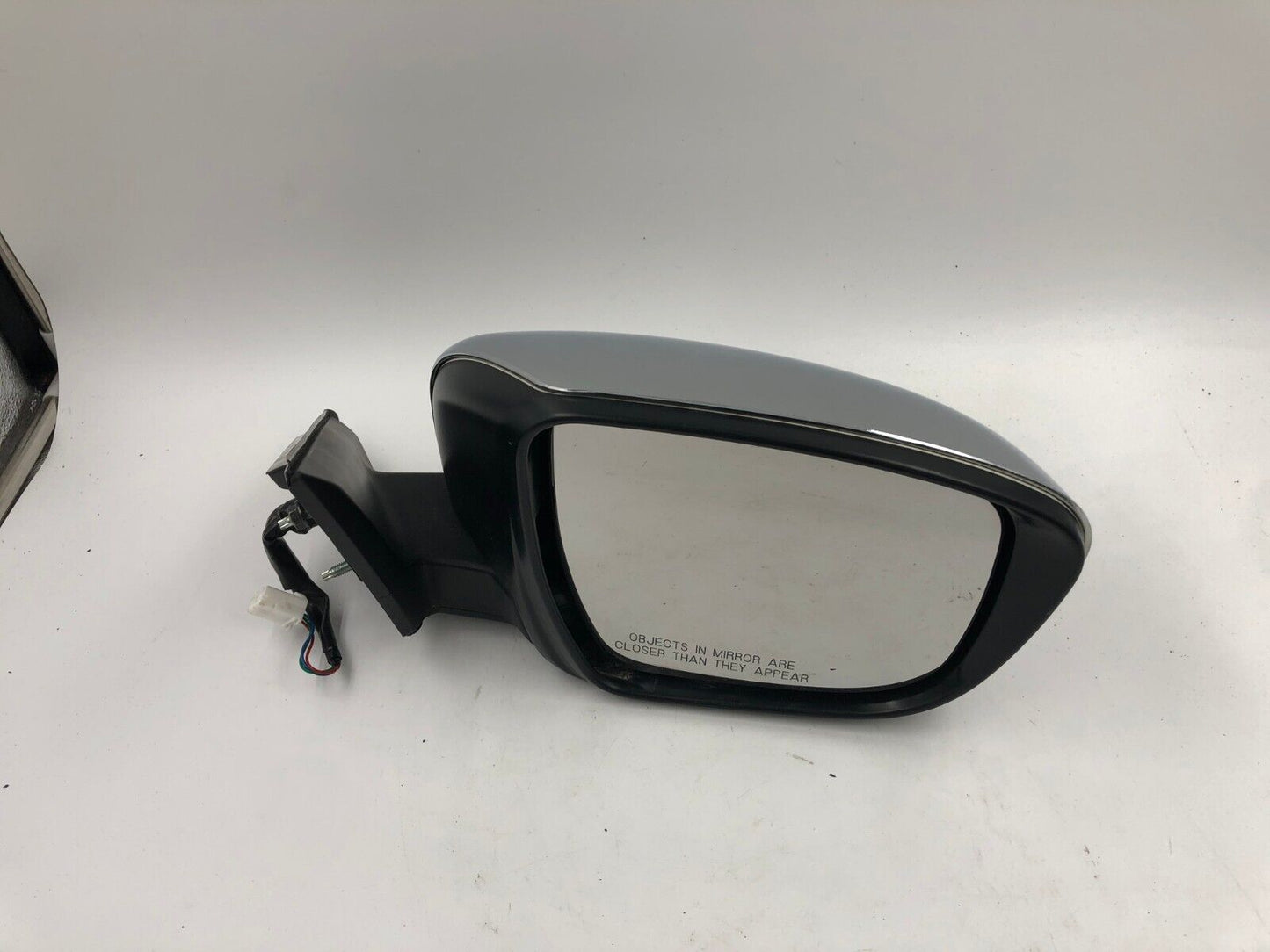 2016-2020 Nissan Rogue Passenger Side View Power Door Mirror Chrome F03B11027