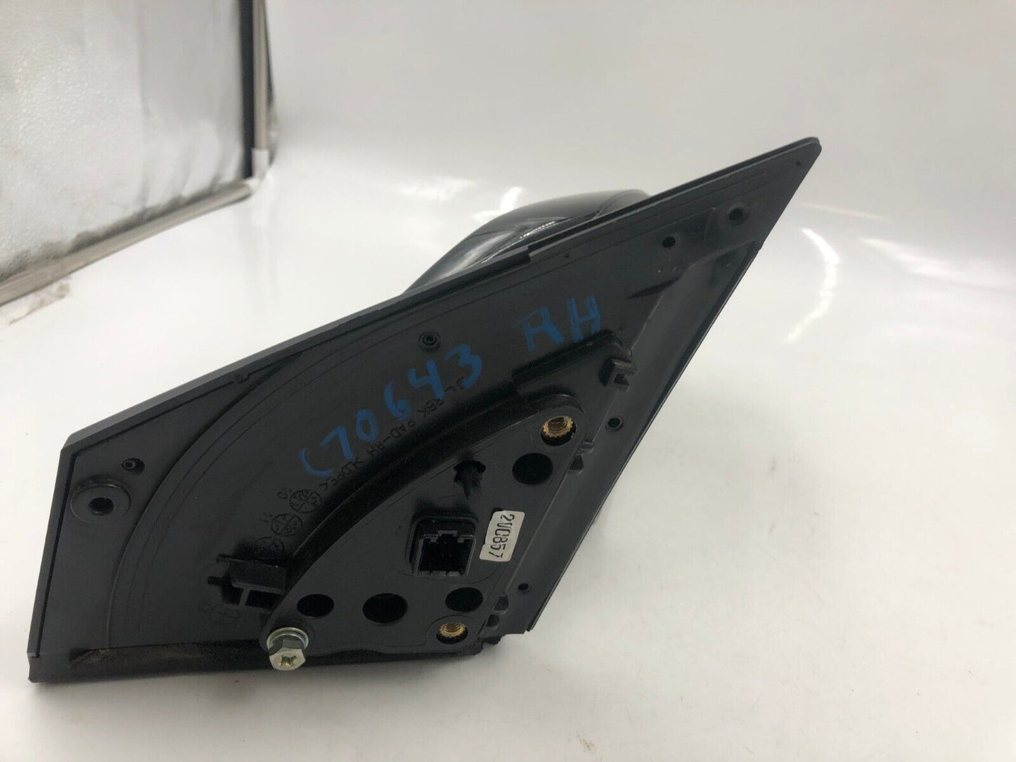 2012-2017 Hyundai Accent Passenger Side View Power Door Mirror Black E04B41071