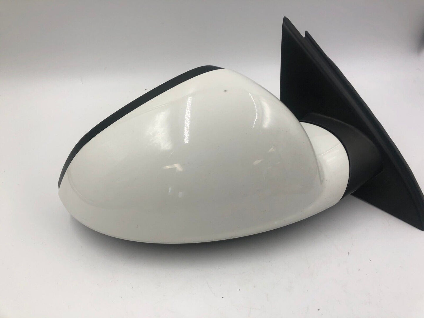 2011-2013 Buick Regal Passenger Side View Power Door Mirror White OEM C02B37044