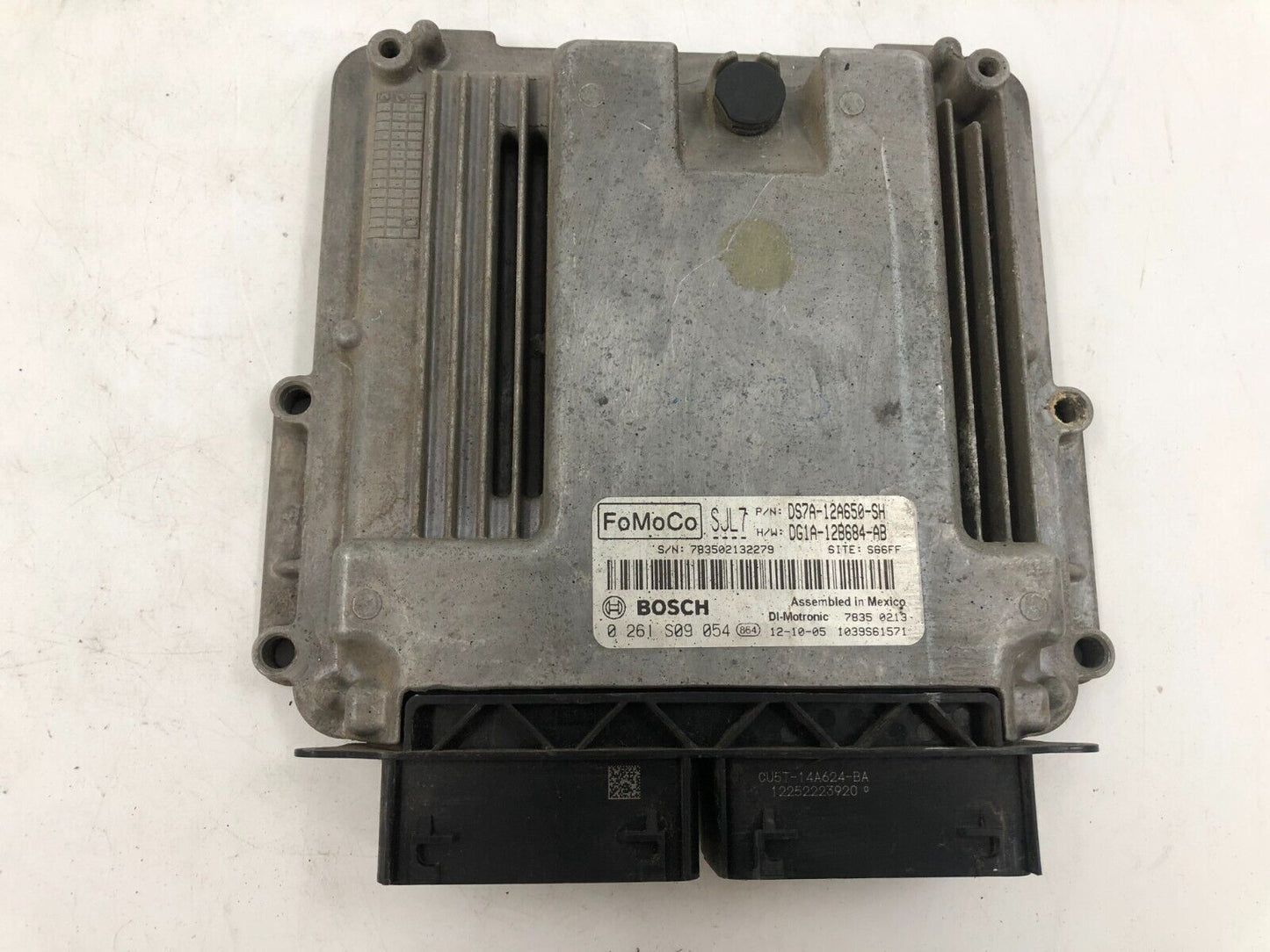 2013 Ford Fusion Engine Control Module Unit ECU ECM OEM E01B13057