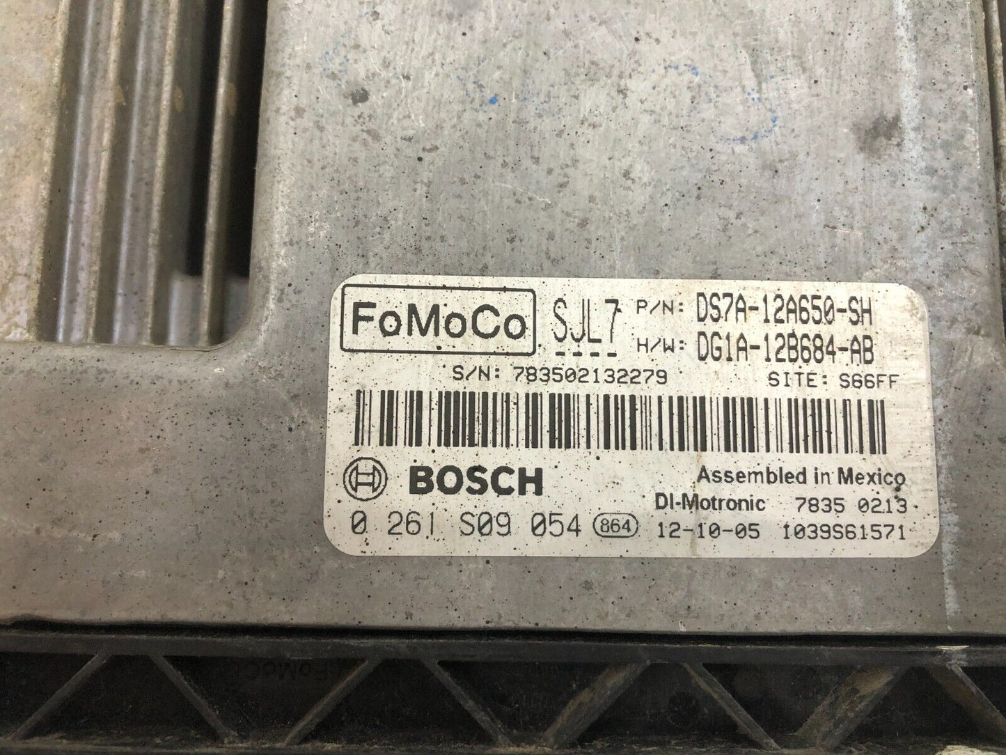 2013 Ford Fusion Engine Control Module Unit ECU ECM OEM E01B13057