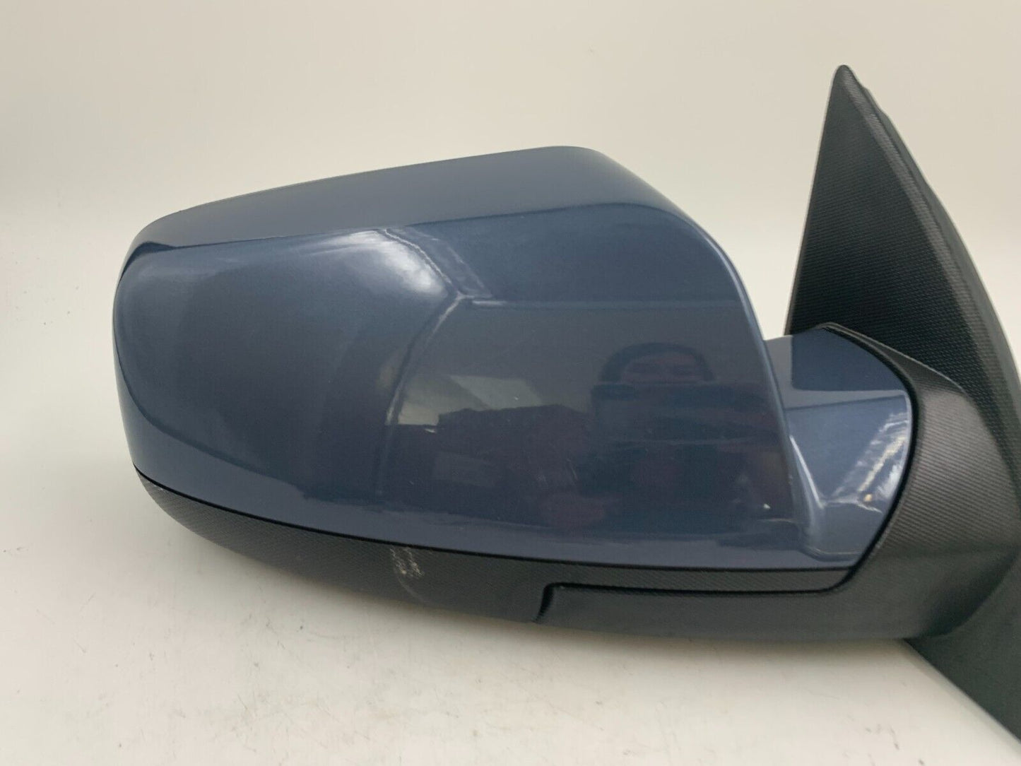 2010-2011 GMC Terrain Passenger View Power Door Mirror Blue OEM A04B27028