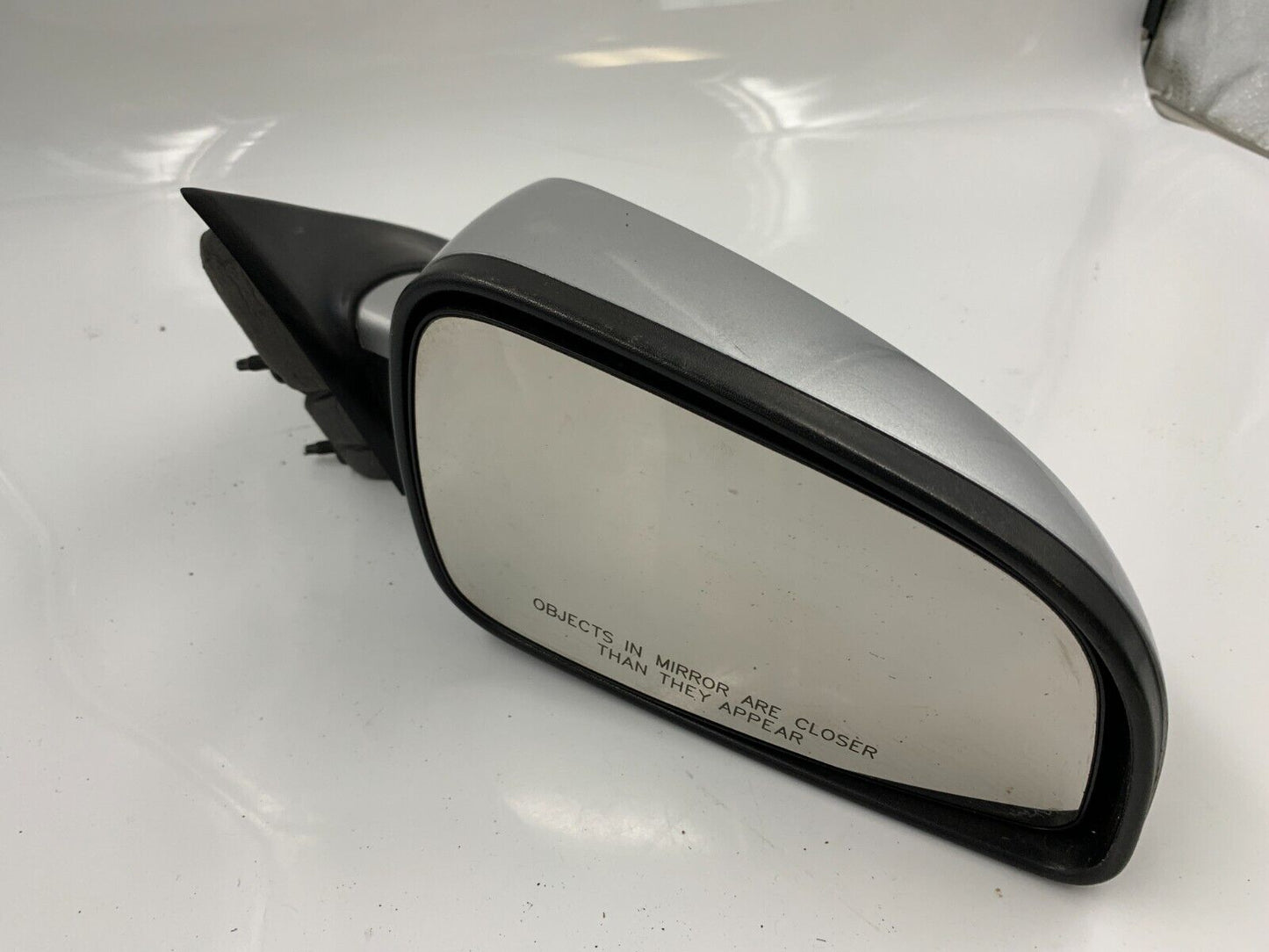 2008-2012 Chevrolet Malibu Passenger Side Power Door Mirror Silve OEM C01B130034