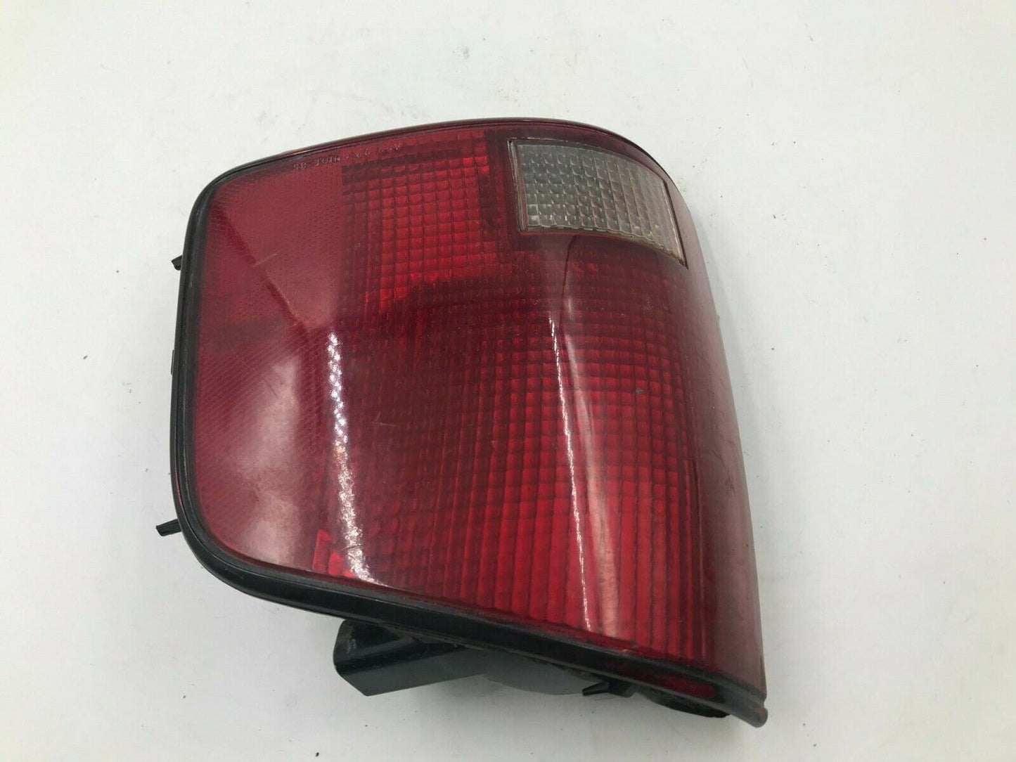 1994-2003 Chevrolet S10 Passenger Side Tail Light Taillight OEM B04B29002