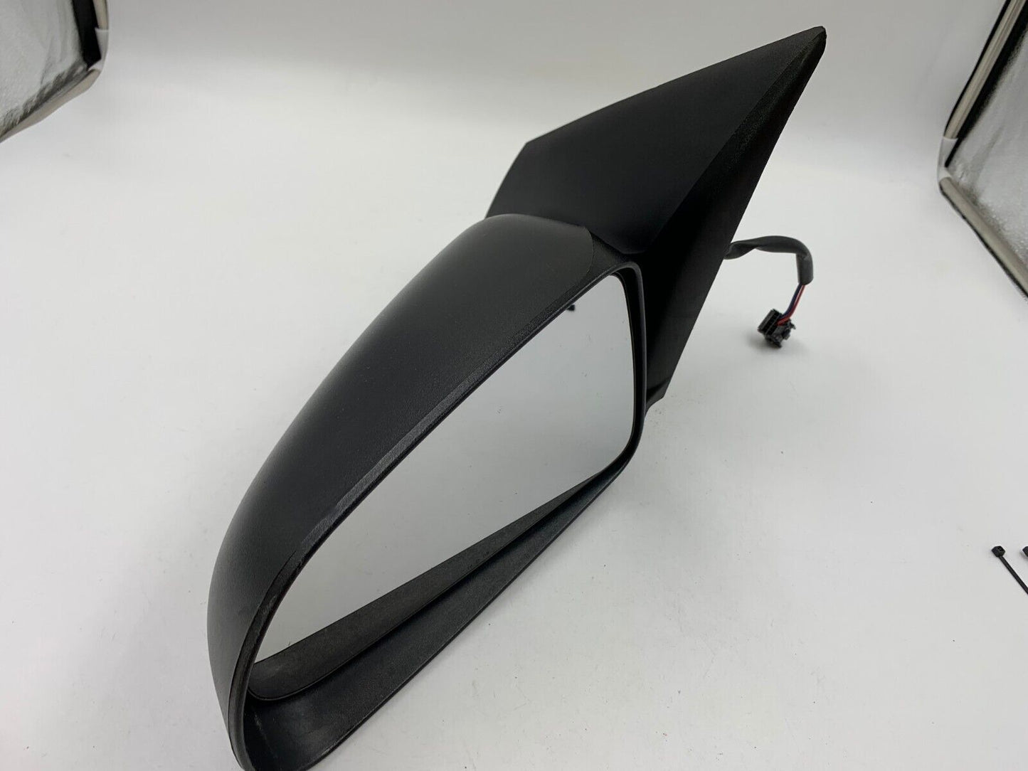 2004-2007 Dodge Durango Driver Side View Power Door Mirror Black OEM G03B39005