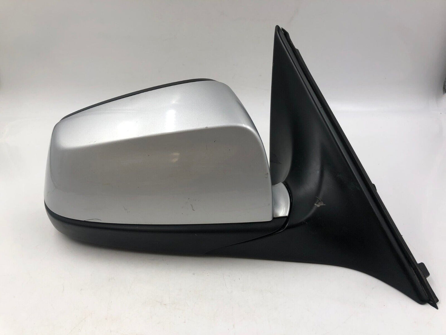 2009-2012 BMW 750i Passenger Side Power Door Mirror Silver NO MIRROR B02B26039