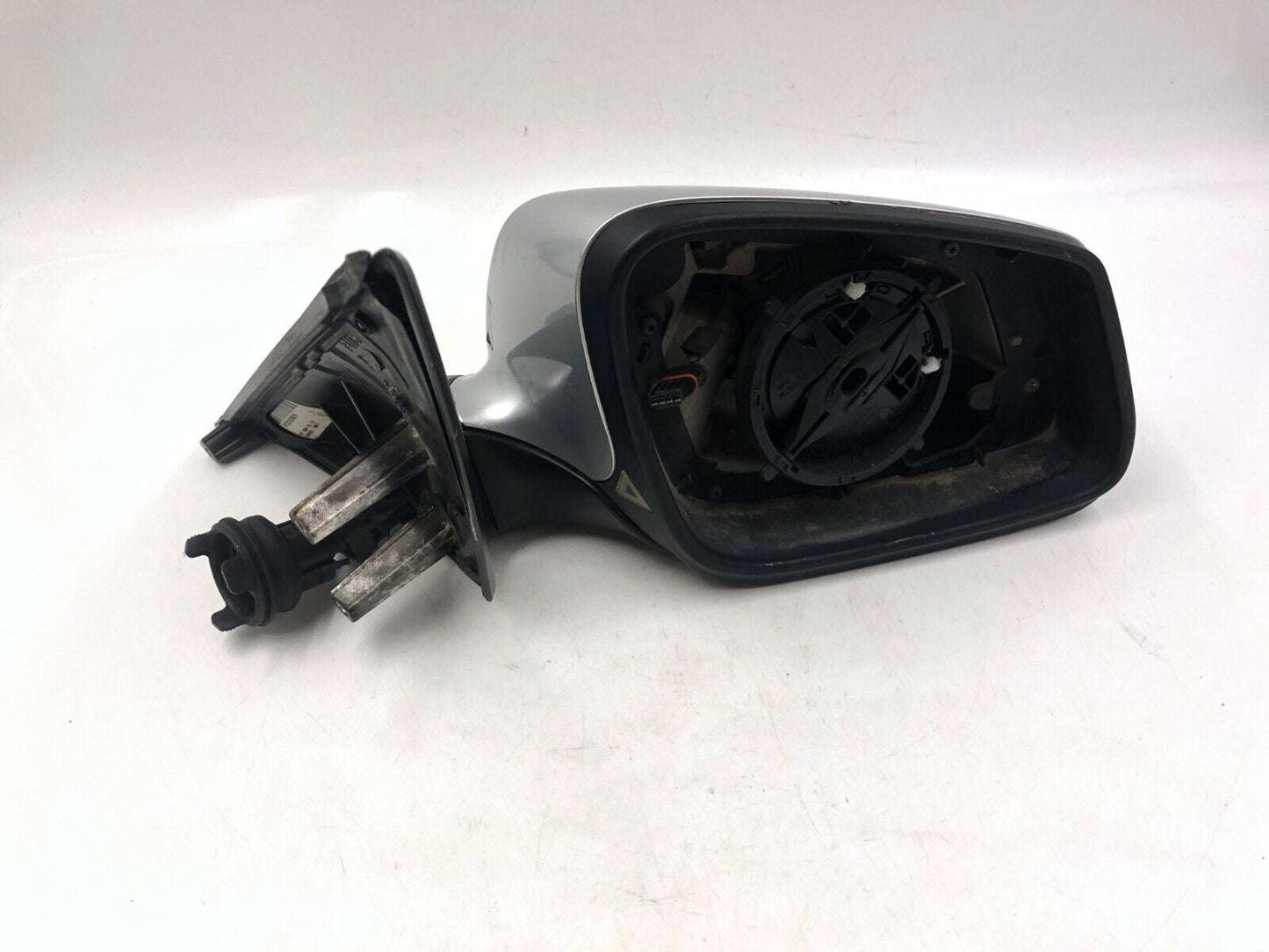 2009-2012 BMW 750i Passenger Side Power Door Mirror Silver NO MIRROR B02B26039