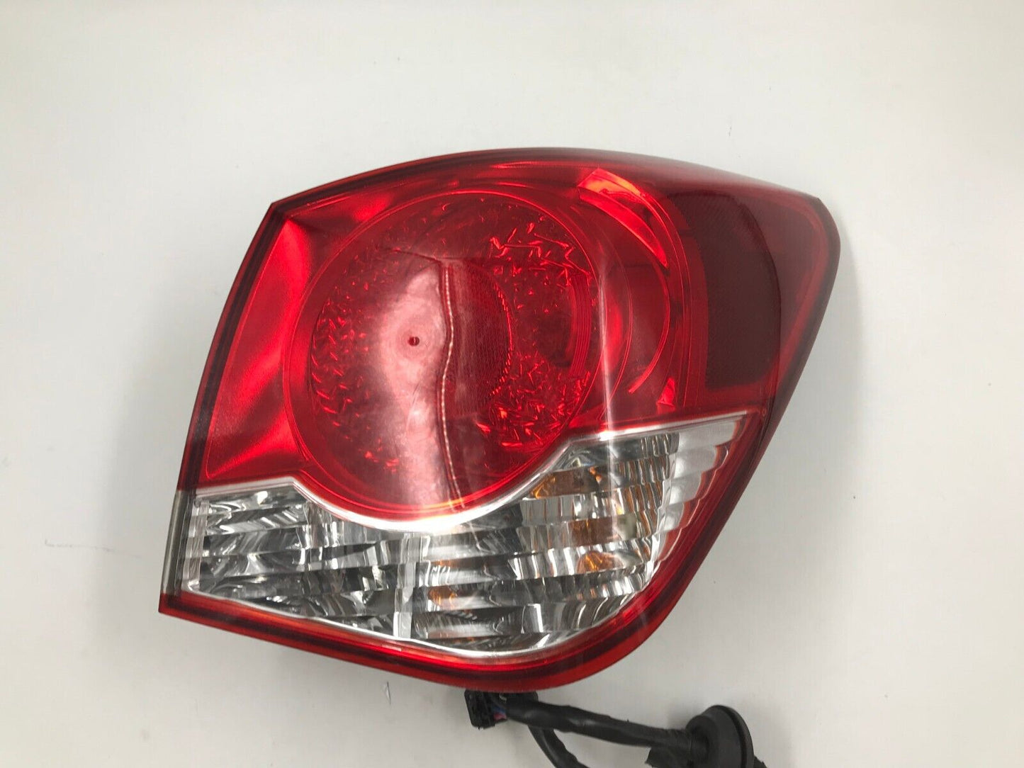 2011-2016 Chevrolet Cruze Passenger Side Tail Light Taillight OEM D04B26049