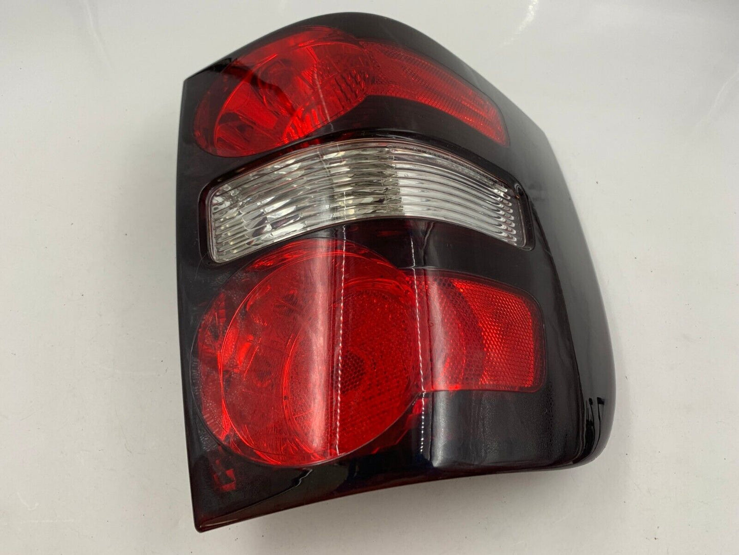 2006-2010 Ford Explorer Driver Side Tail Light Taillight OEM D01B15018