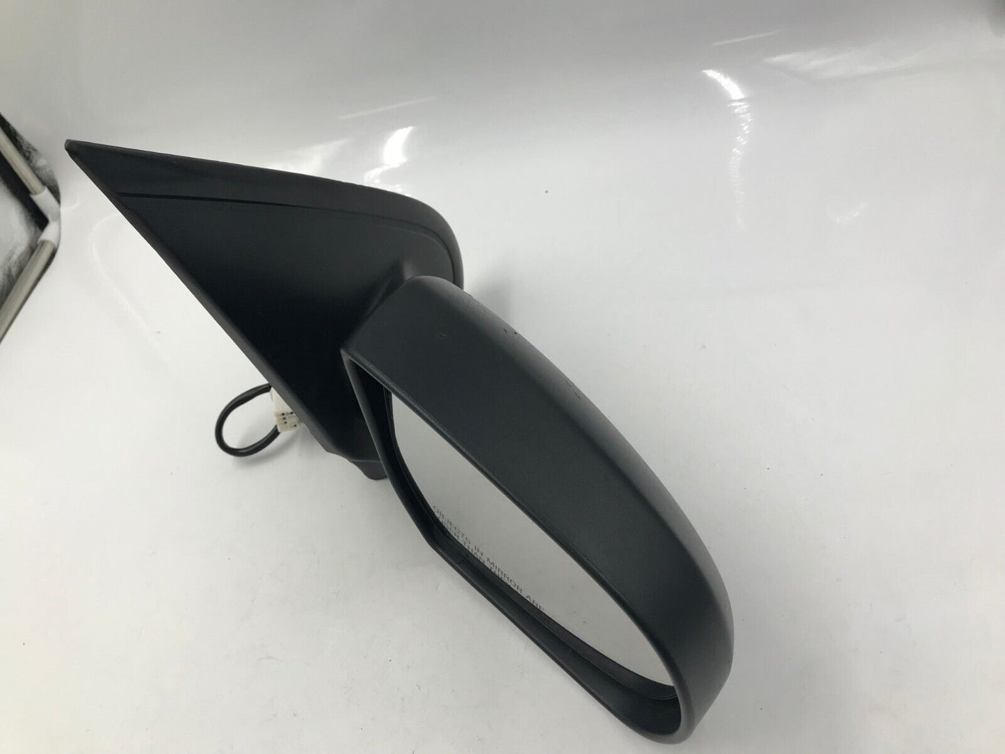 2003-2007 Ford Escape Passenger Side View Power Door Mirror Black OEM A02B47041