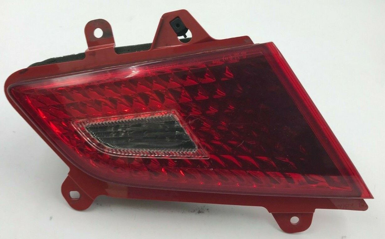 2008-2010 Infiniti M35 Driver Side Trunklid Tail Light Taillight OEM E02B32005