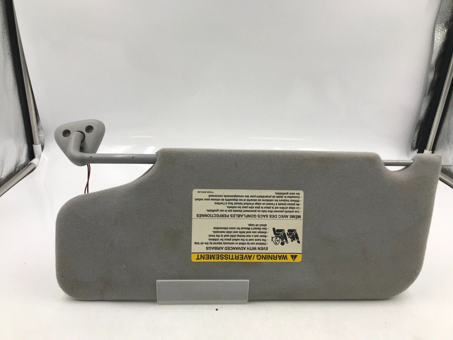 2005-2007 Ford Freestyle Passenger Sun Visor Sunvisor Gray Illum OEM G01B44032