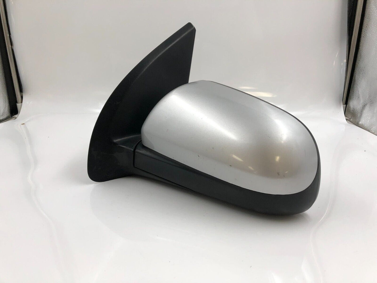 2007-2011 Chevrolet Aveo Driver Side View Power Door Mirror Silver OEM D03B49080