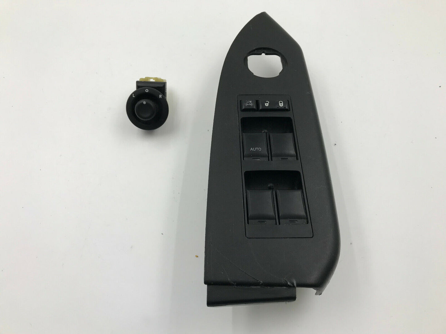 2007-2010 Dodge Caliber Master Power Window Switch OEM D02B24015