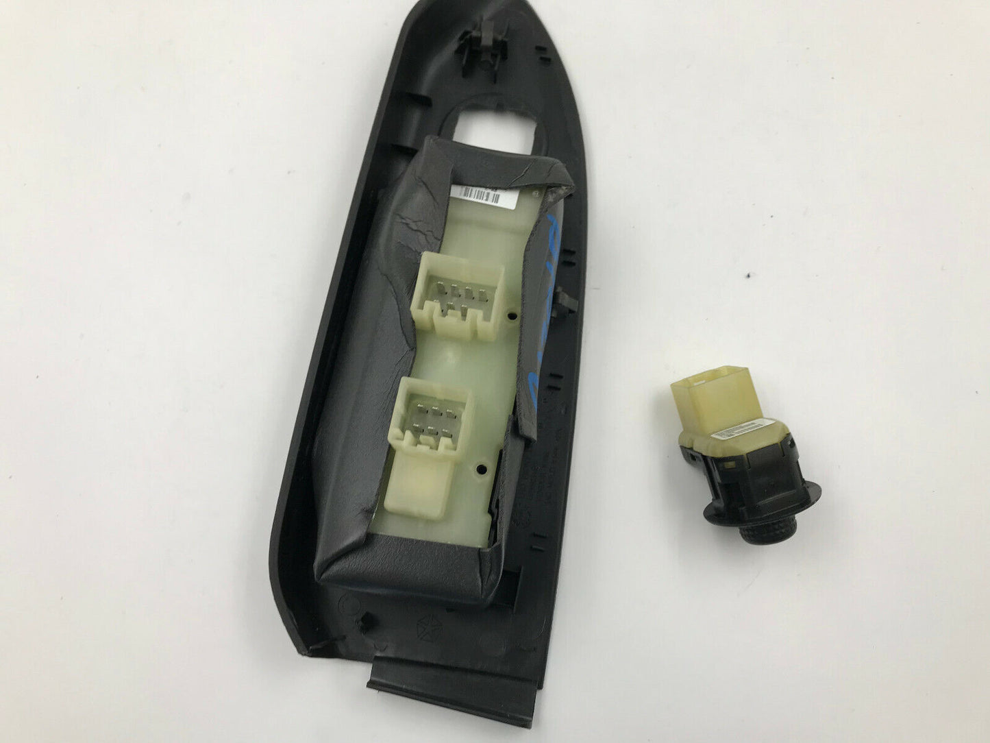 2007-2010 Dodge Caliber Master Power Window Switch OEM D02B24015