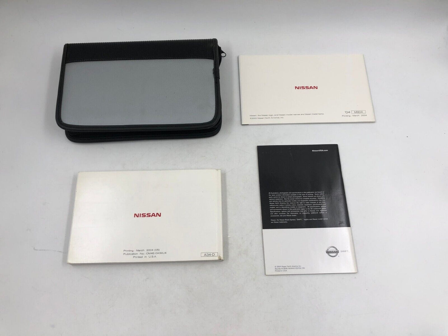 2004 Nissan Maxima Owners Manual Set with Case OEM E01B34086