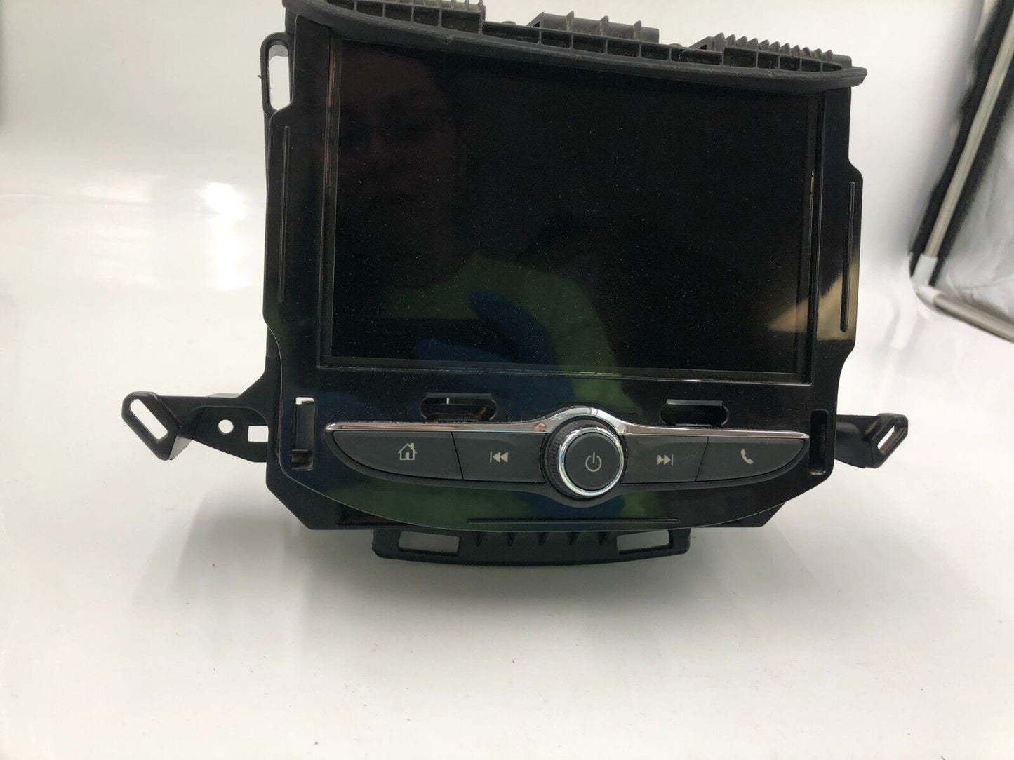 2018 Chevrolet Sonic Center Console Radio AM FM CD Radio Player OEM D02B58002