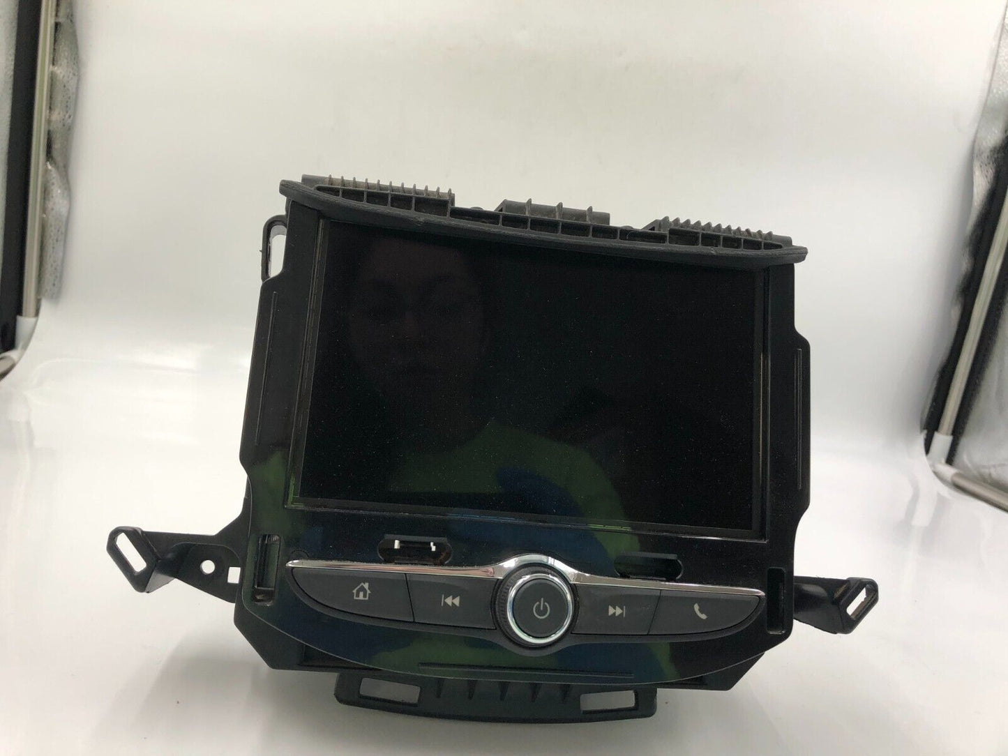 2018 Chevrolet Sonic Center Console Radio AM FM CD Radio Player OEM D02B58002