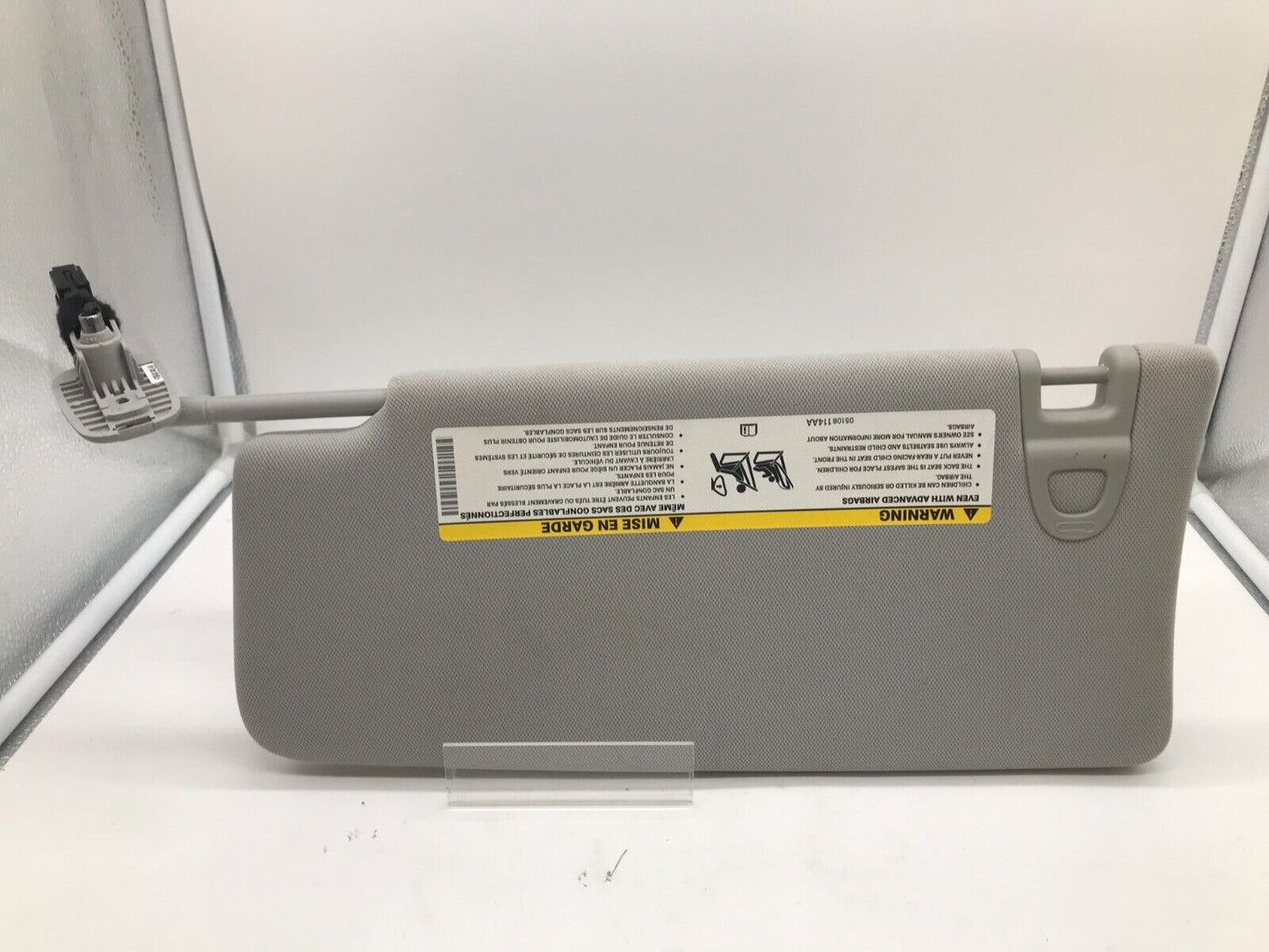 2017-2018 Jeep Compass Passenger Sun Visor Sunvisor Illuminat Gray OEM A01B50032