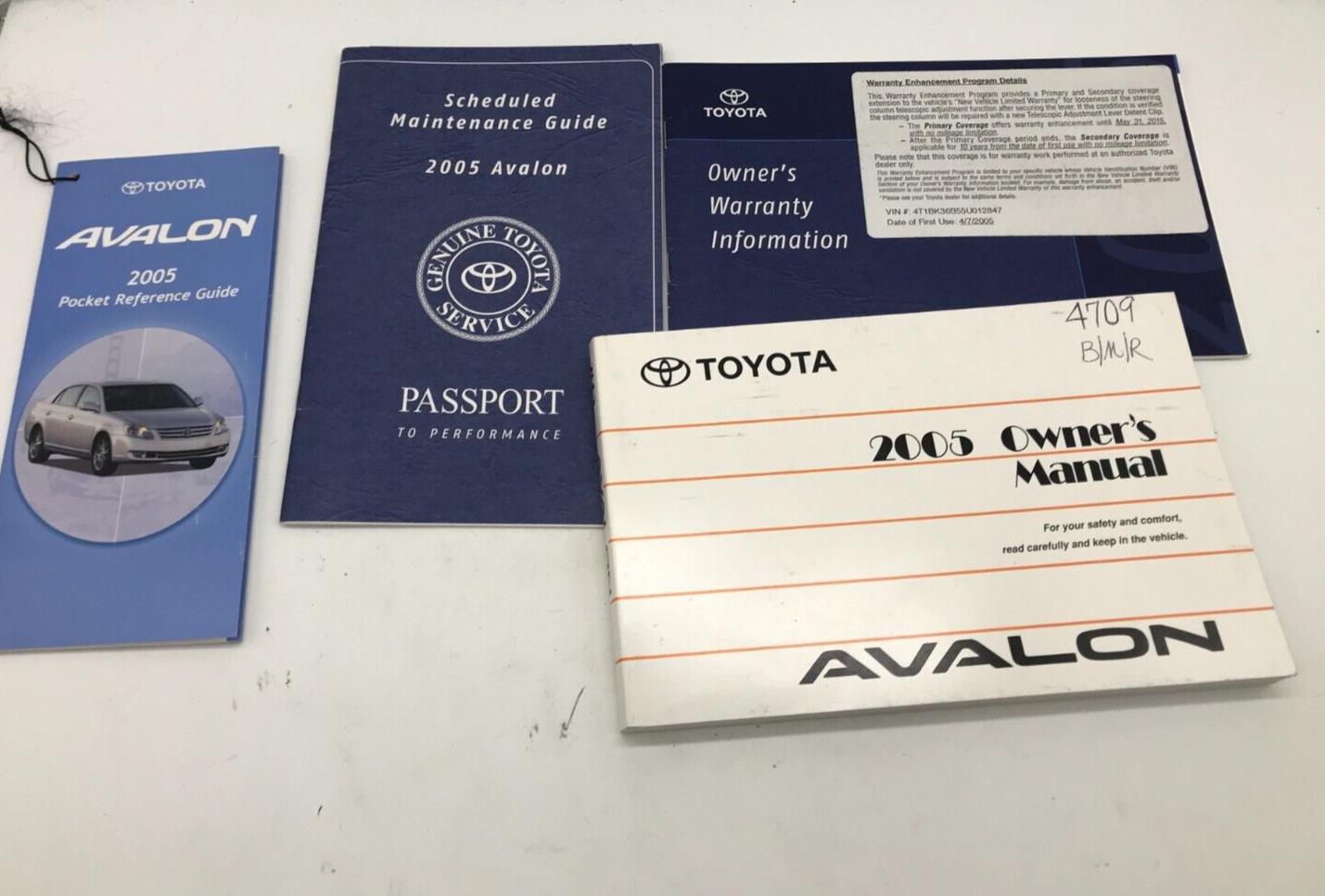 2005 Toyota Avalon Owners Manual Set OEM E04B10049