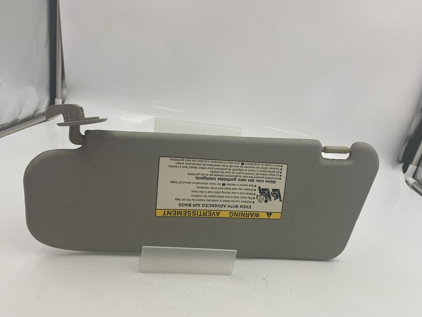 2006-2011 Chevrolet Aveo Passenger Sun Visor Sunvisor Gray OEM D02B33085