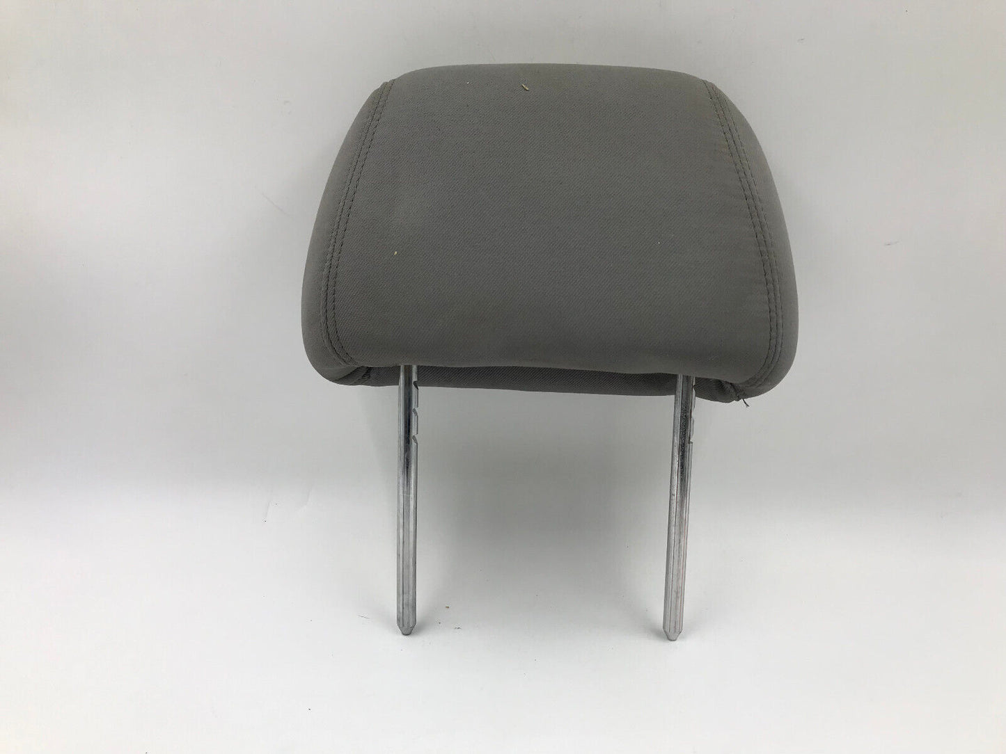 2008-2012 Chevrolet Malibu Rear Left Right Headrest Cloth Gray OEM B55003