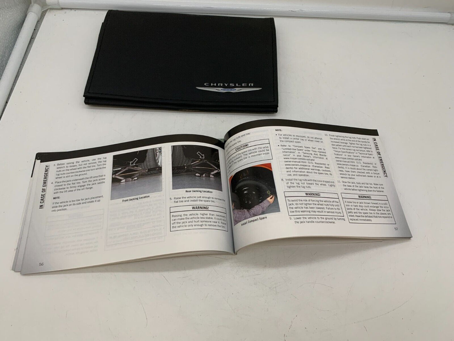 2018 Chrysler 300 Owners Manual Set with Case OEM A01B13014