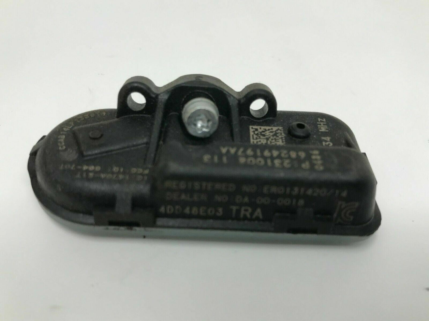 2016 Jeep Cherokee TPMS Sensor Tire Pressure Sensor Genuine OEM E02B02011