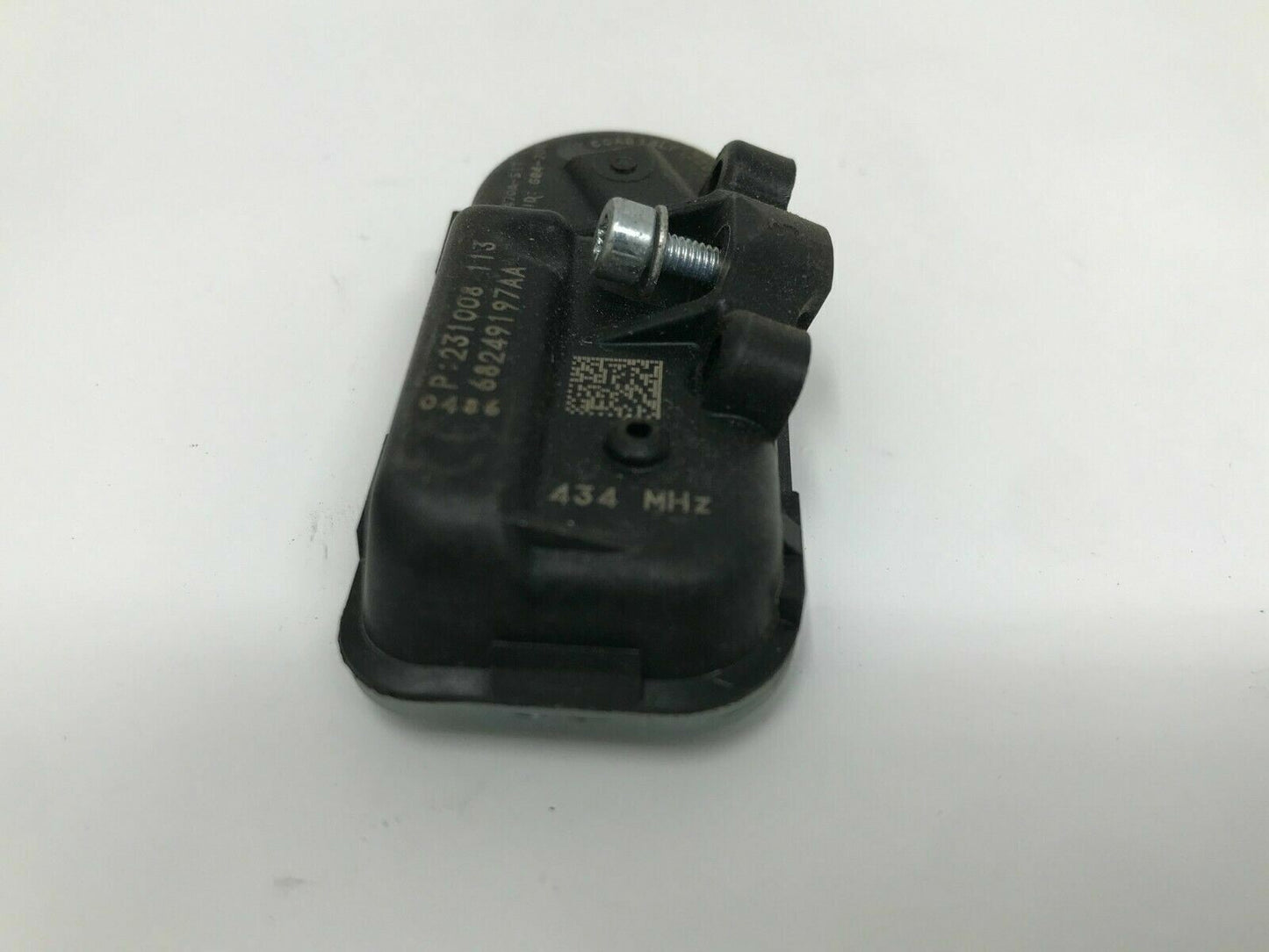 2016 Jeep Cherokee TPMS Sensor Tire Pressure Sensor Genuine OEM E02B02011